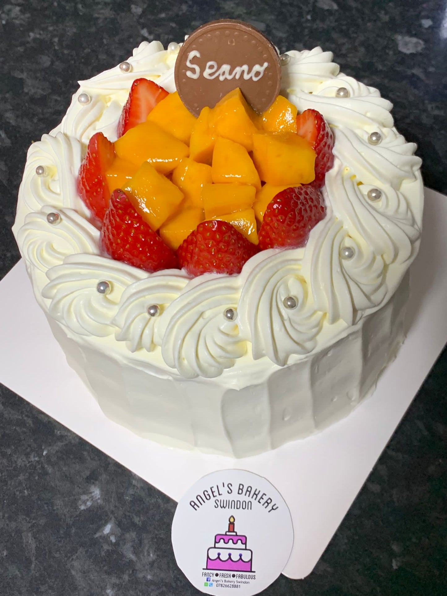 6" Fresh Cream Strawberries & Mango Cake