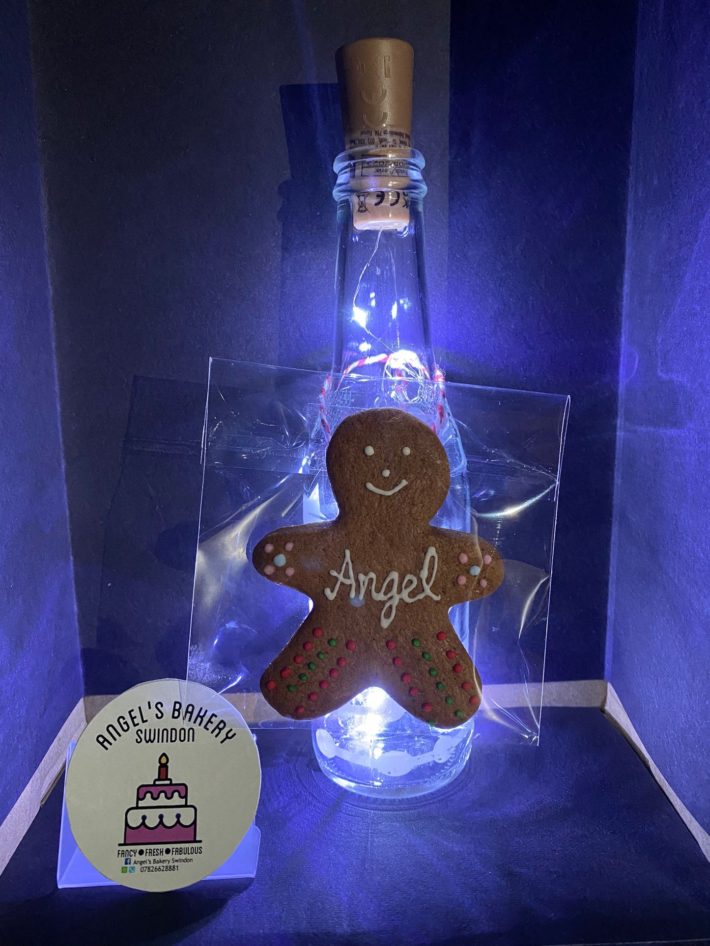 Gingerbread Man with Lighting Bottle (Small)